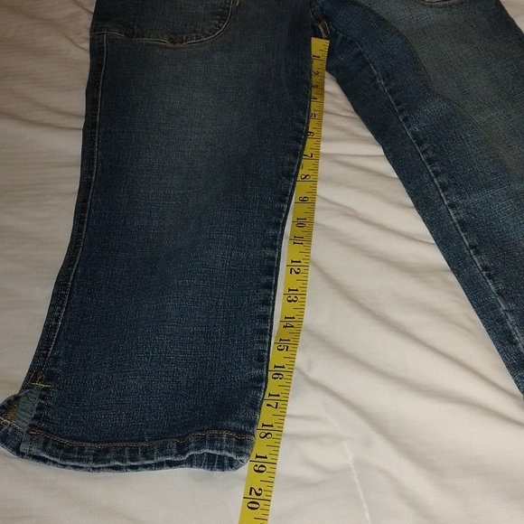 ⚜️ Y2K Crest Jean Capris - Picture 13 of 16